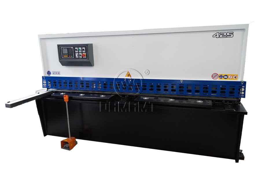 QC12Y系列液壓擺式4T2500剪板機